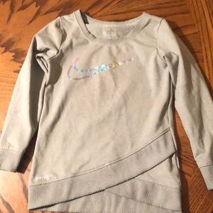 Sweatshirt for sale🤷🏽‍♀️Nike